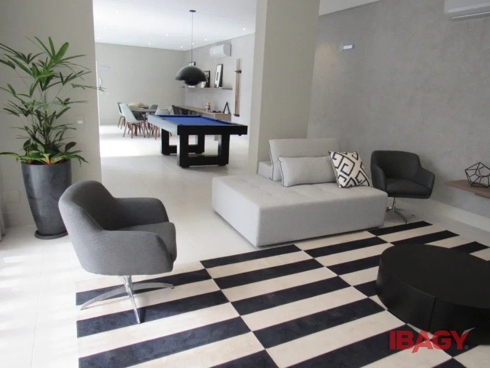 2-bedroom apartment in a building with a sauna — photo 75