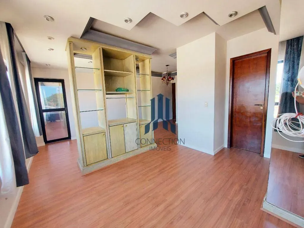 Apartment on the 3rd floor with a glass-enclosed balcony — photo 20