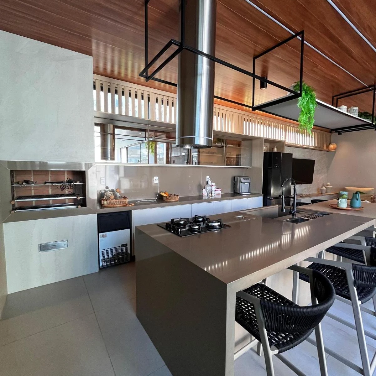 Casa de condomínio com 5 quartos e 536 m² de área — photo 10