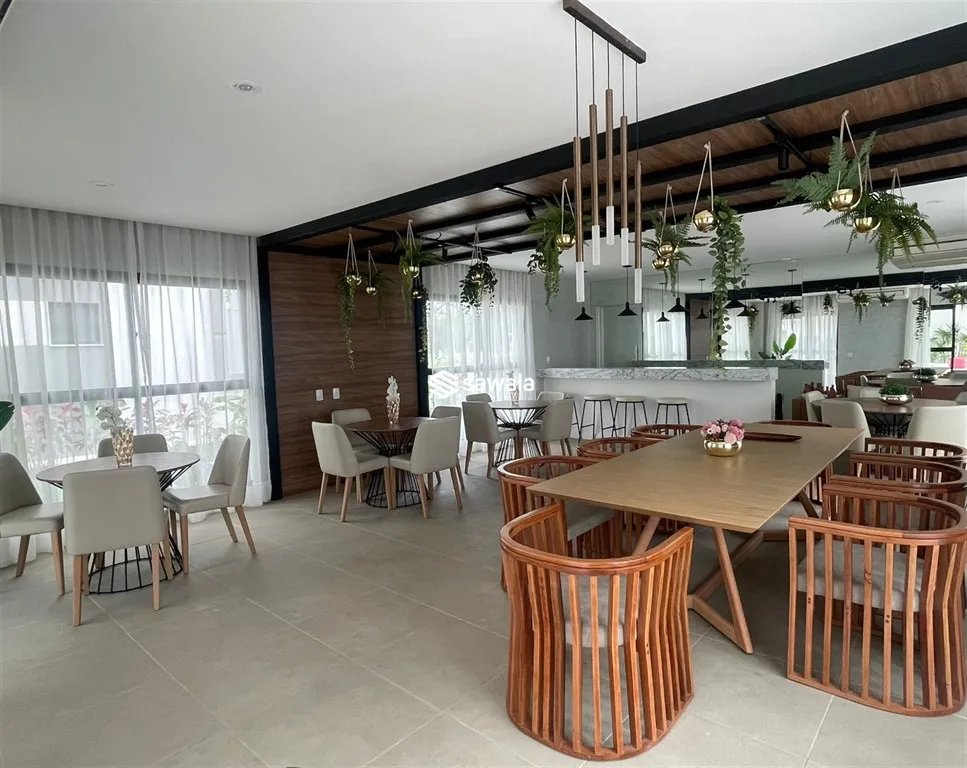 2-bedroom apartment with wood or laminate floors — photo 25