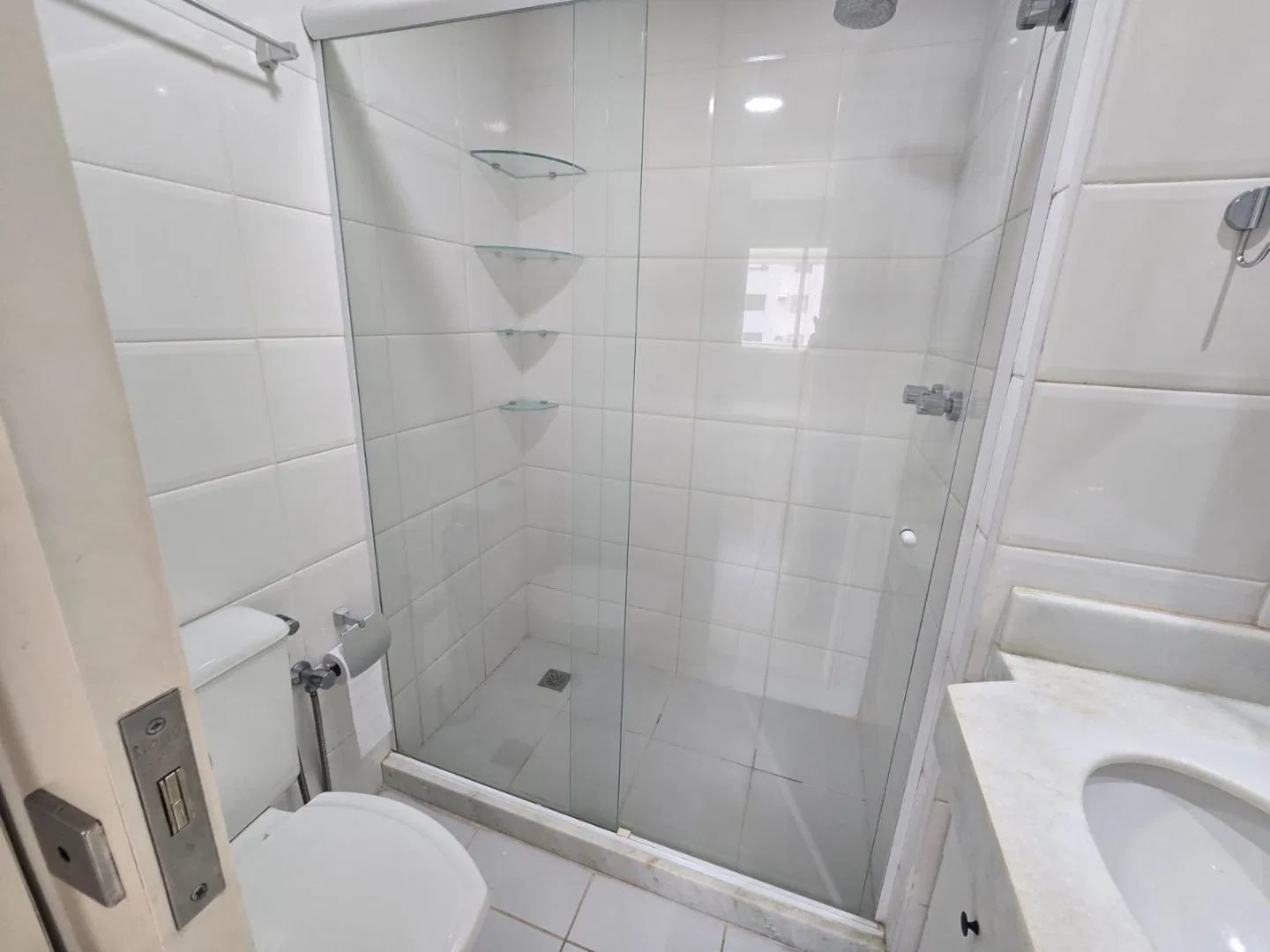Мебльована квартира 65 м² з 2 спальнями і 1 паркомісцем — photo 24