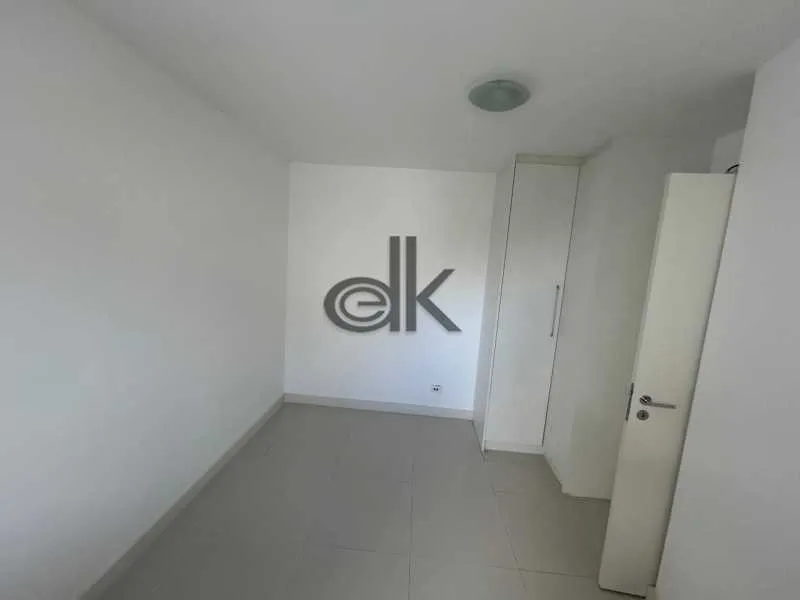 Linear apartment with 2 bedrooms and 109 m² — photo 3