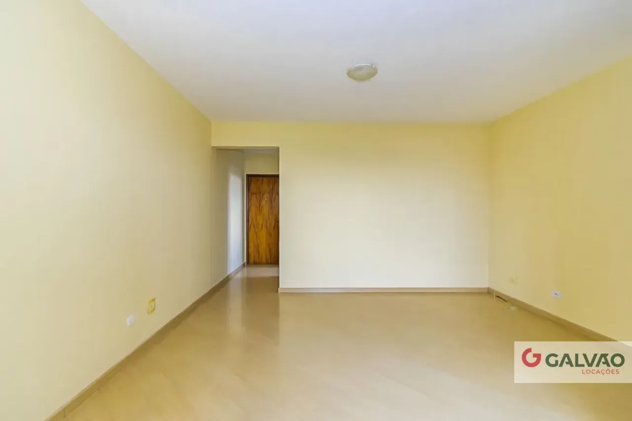 Rental apartment with 3 bedrooms and a balcony — photo 19