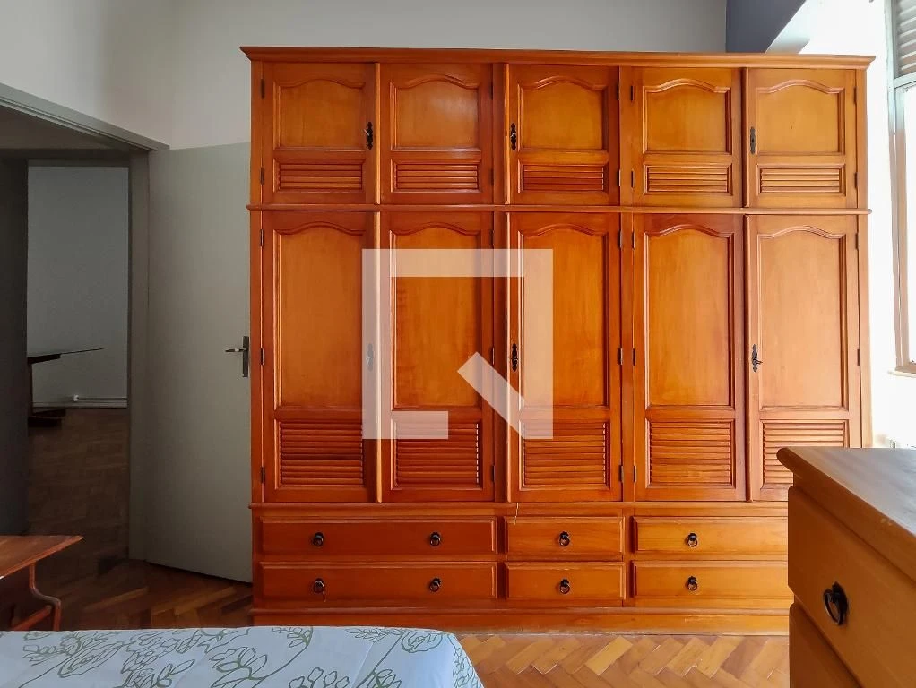1-bedroom apartment with a gas stove kitchenette — photo 17
