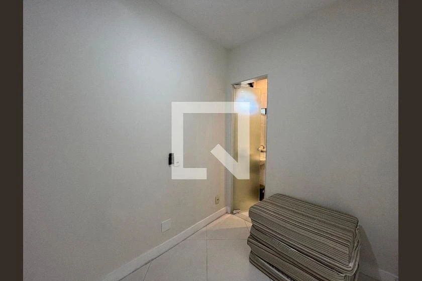 2-bedroom apartment in a building with a gym — photo 28