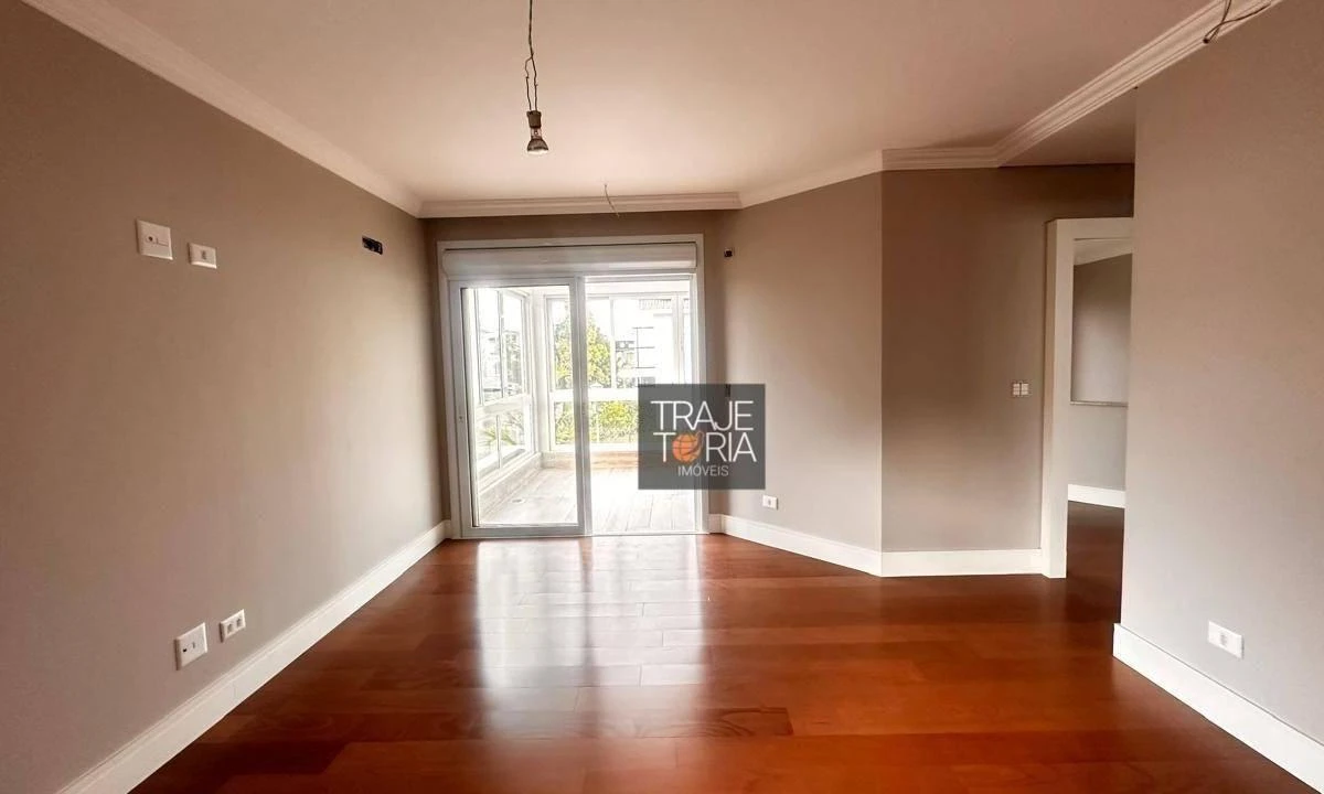 Detached house with 4 bedrooms and 246 m², 3 parking spots