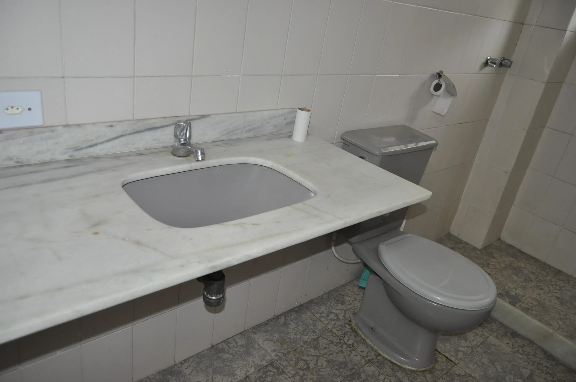 Квартира з 3 спальнями та балконом — photo 33