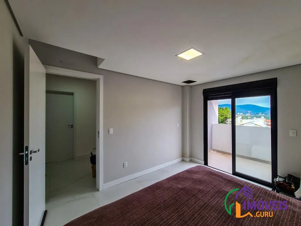 Condominium house with 5 bedrooms and 258 m² — photo 17