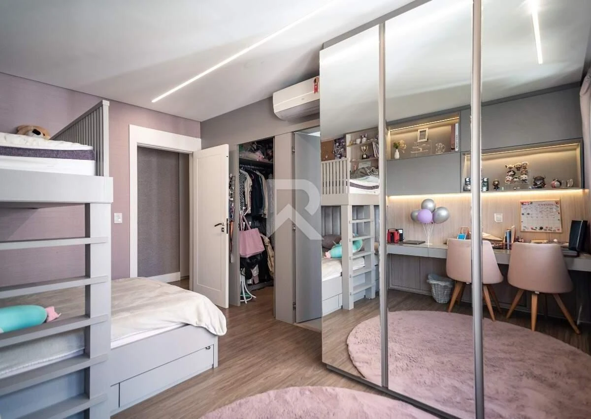 4 en-suite apartment with 373 m² and 5 parking spots — photo 43
