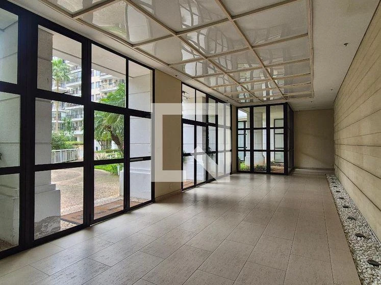 2-bedroom apartment with a mountain view in Rio de Janeiro — photo 17