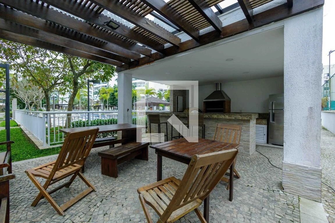 Rental apartment with 4 bedrooms and a glassed-in balcony — photo 76