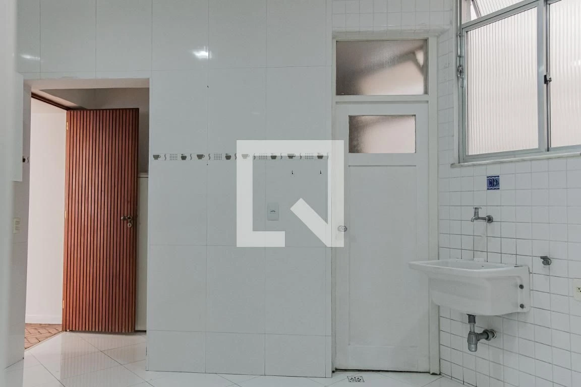 Apartment, 116 m², with wood or laminate floors — photo 18