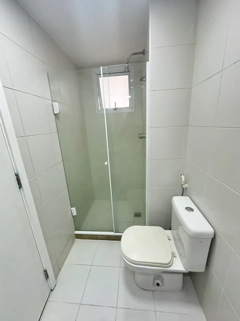 Unfurnished 3-bedroom apartment with 3 bathrooms — photo 4