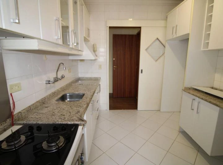 Apartamento de 123 m² con 3 dormitorios y balcón con parrilla — photo 6