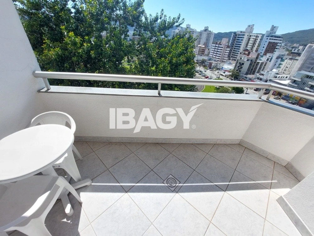 Furnished apartment, 89 m², with a washing machine — photo 13