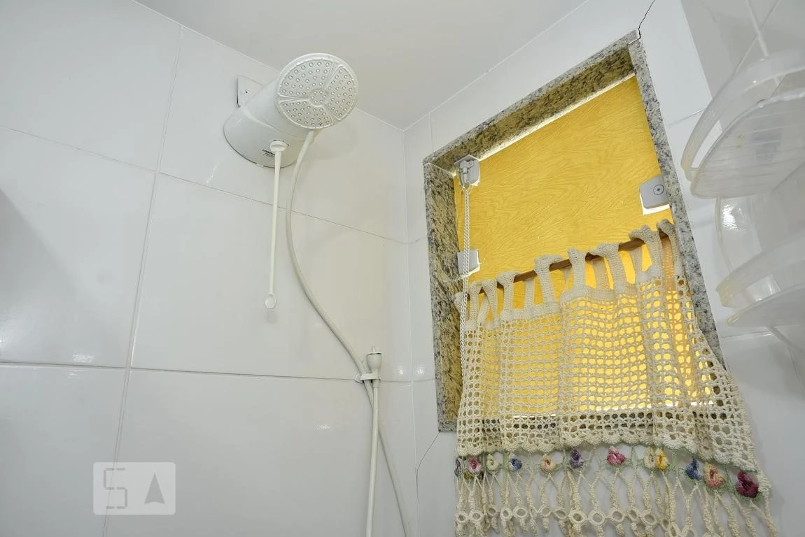 Furnished house with 2 en-suite bedrooms and laundry area — photo 43