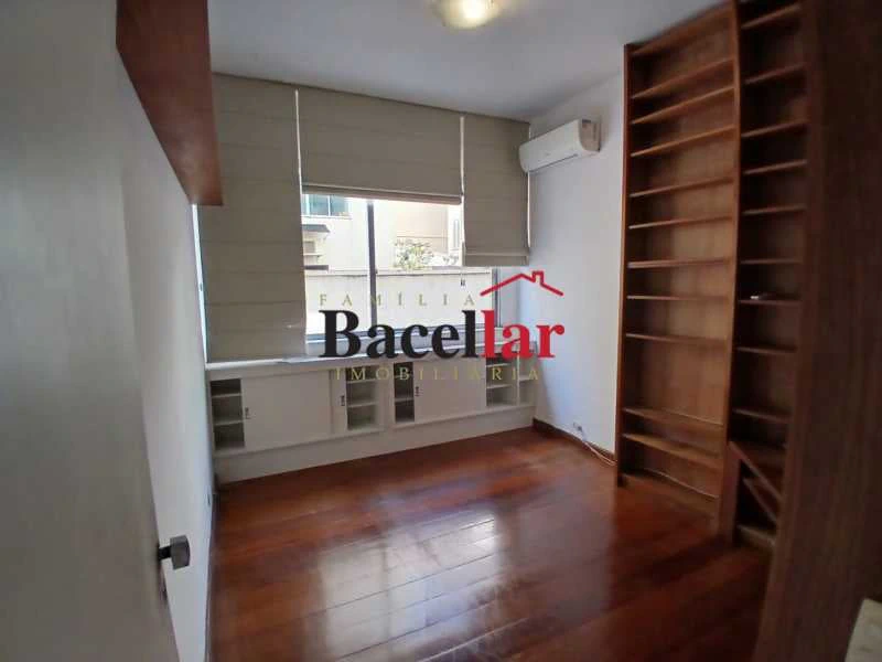 106 m² apartment with 3 bedrooms and 1 parking spot — photo 8