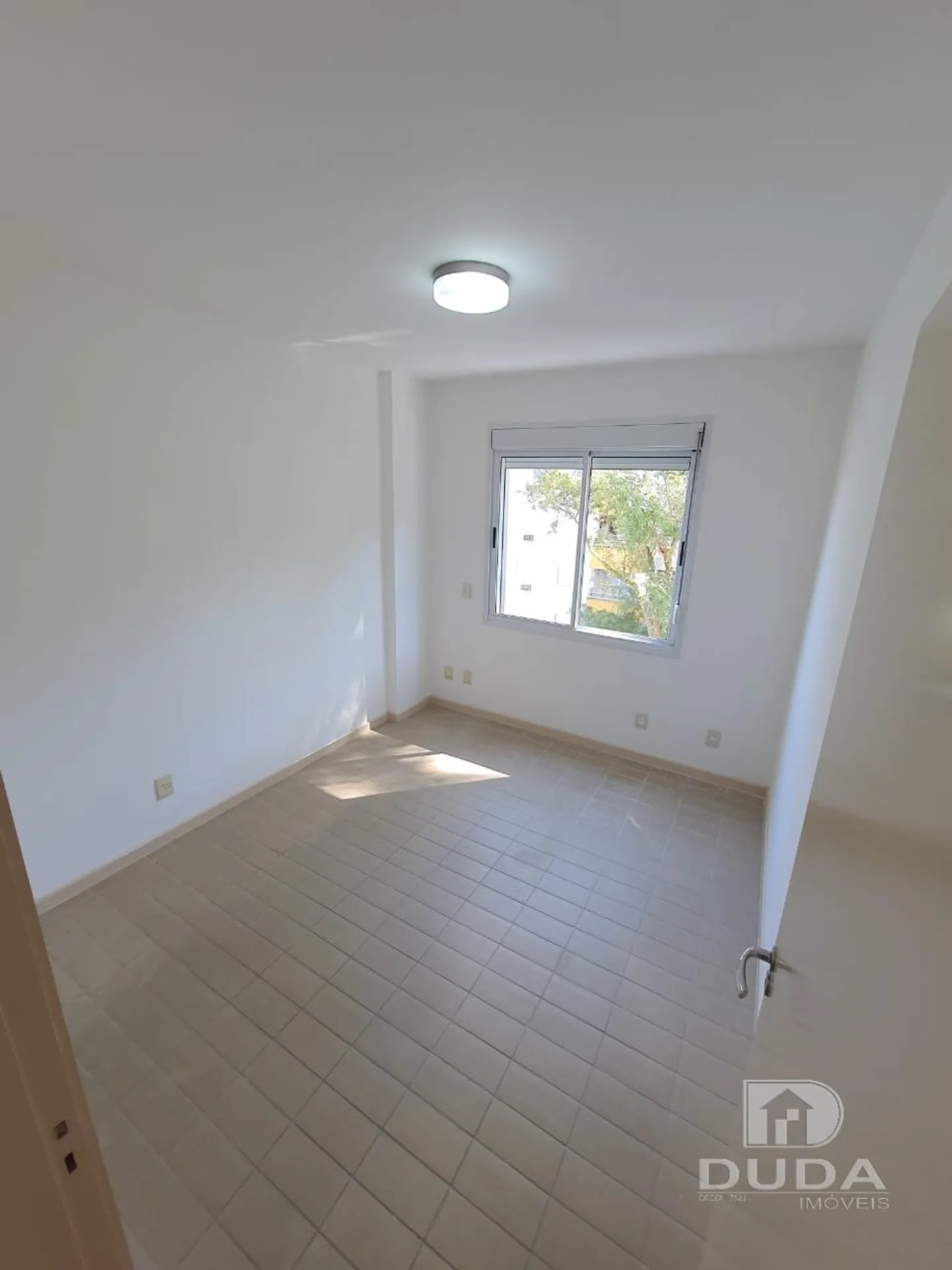 Apartamento de 2 dormitorios con suite y 2 plazas — photo 14