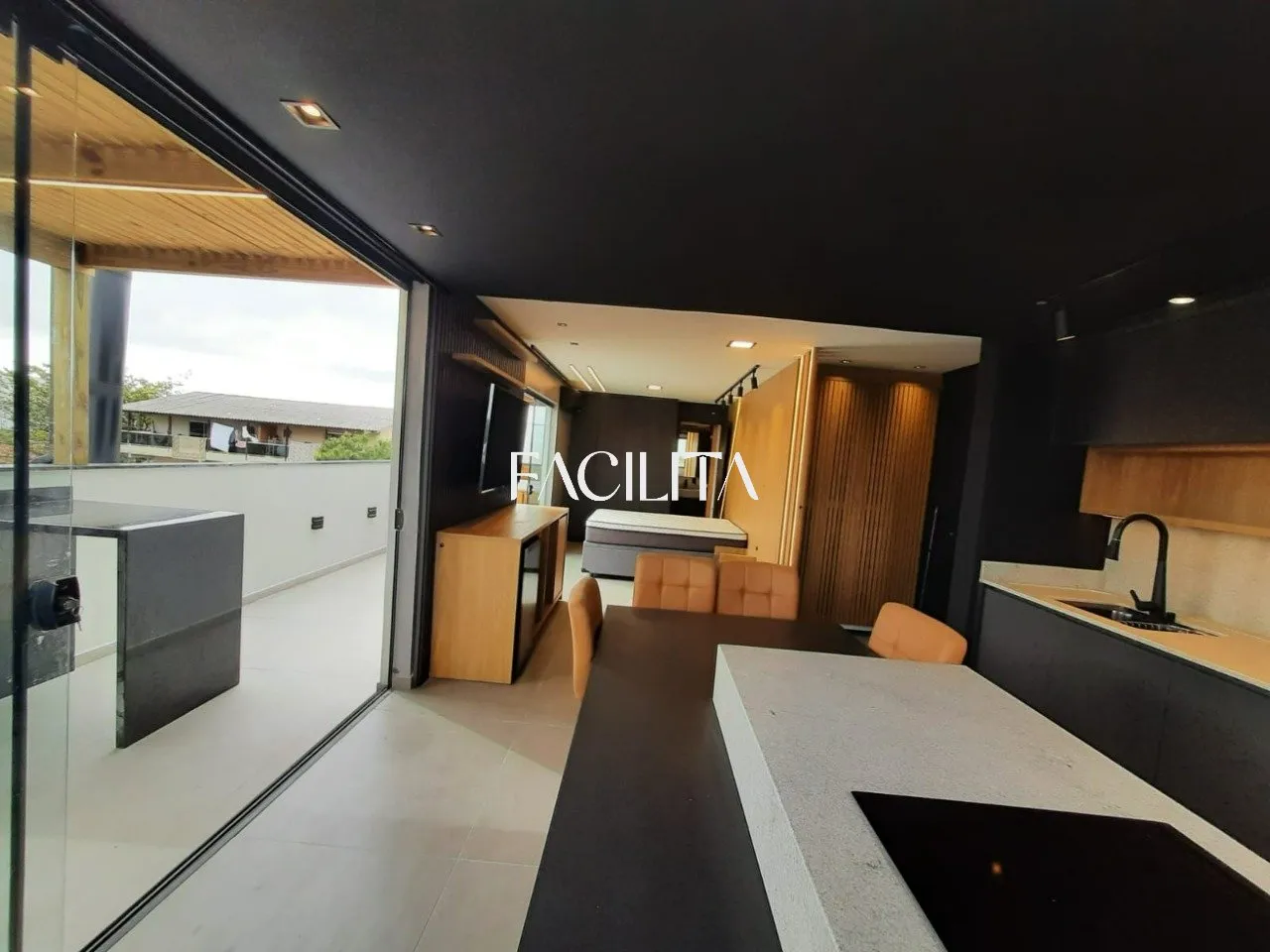 Меблированная мансарда 30 м² с 1 спальней — photo 12