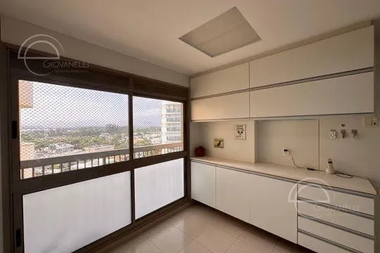 4-bedroom apartment with a separate kitchen, 260 m² — photo 51
