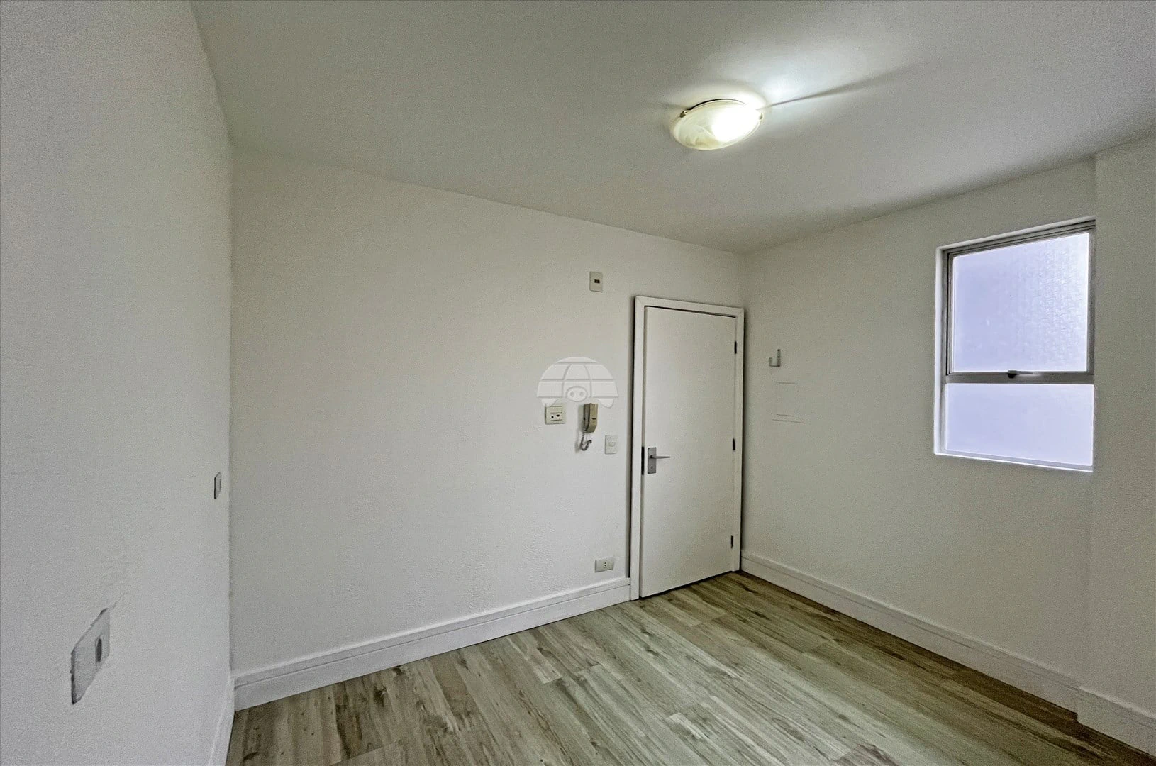 Home office in a 3-bedroom apartment, 132 m² — photo 2