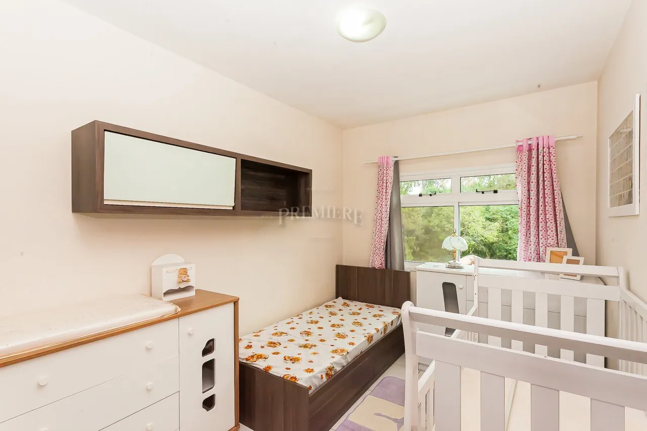 House with 4 bedrooms, 1 en-suite, 4 bathrooms — photo 17