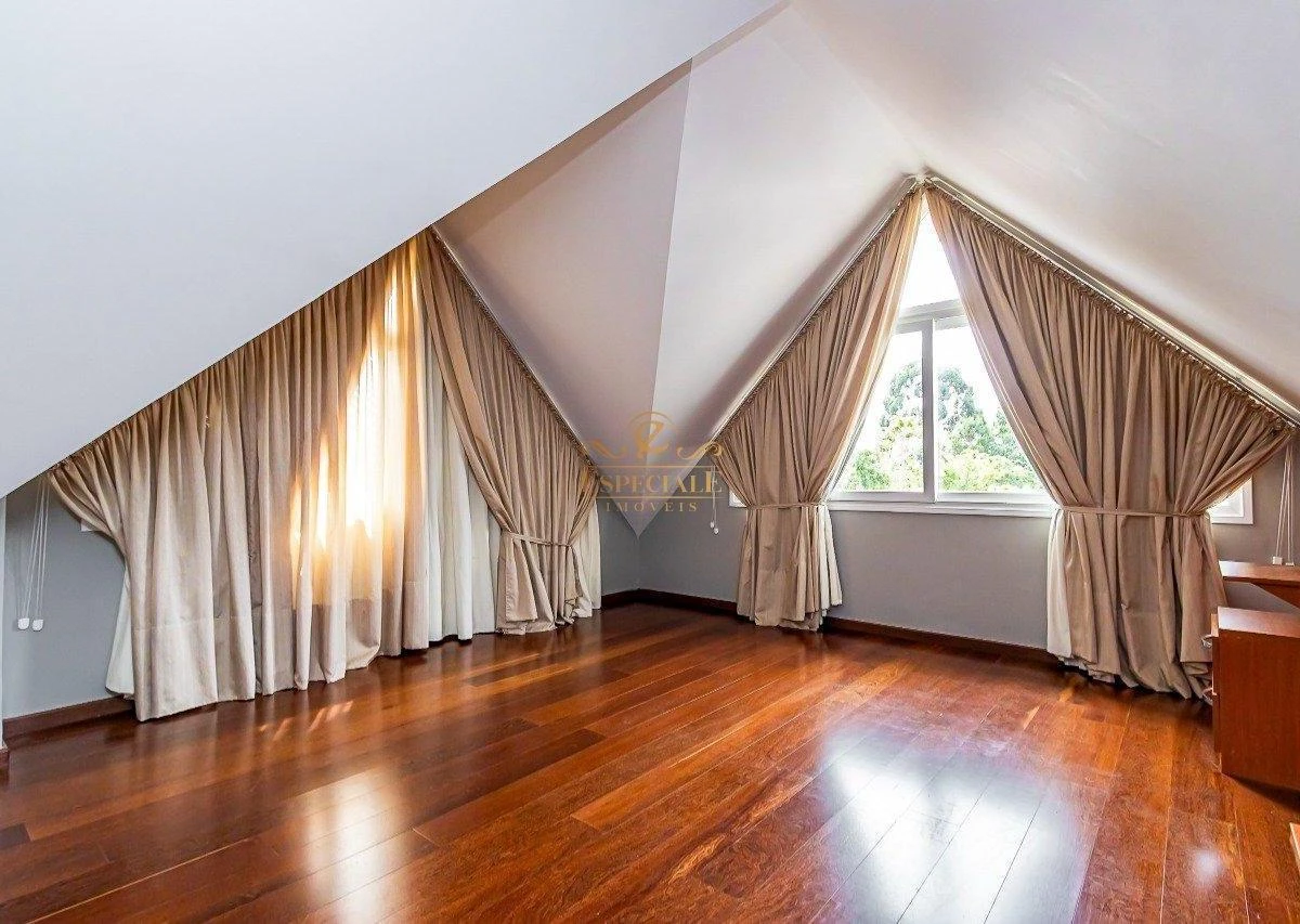 Ванна и 3 спальни: дом 295 м² — photo 21