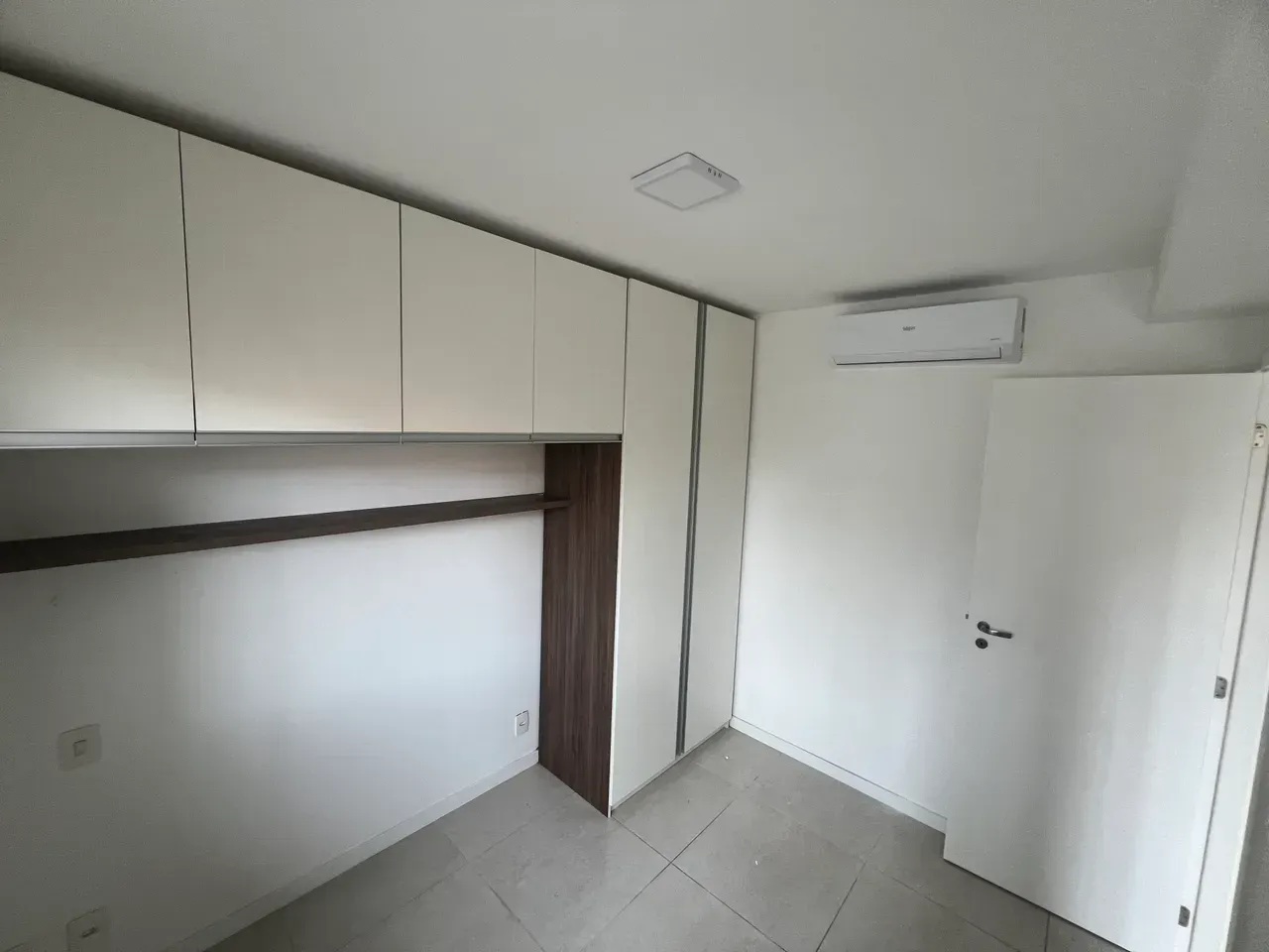 1-bedroom apartment with open-plan gas kitchen — photo 7