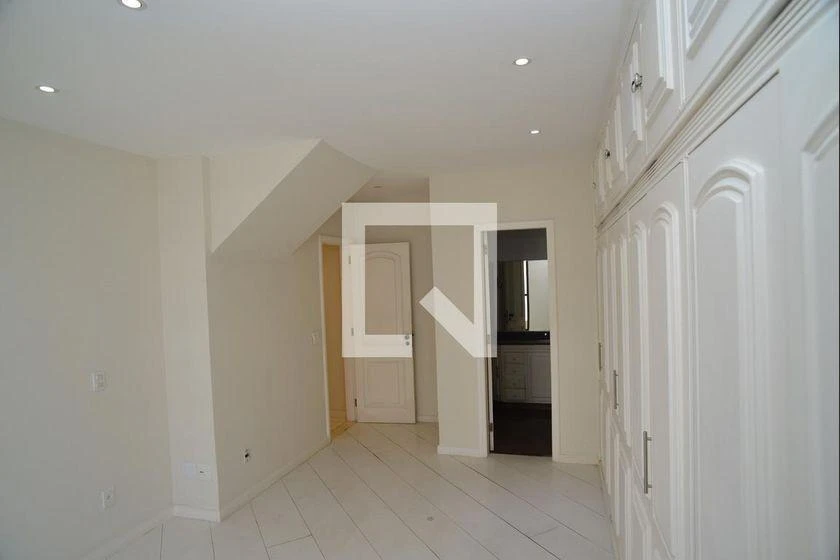 Apartamento para aluguel com 3 quartos e varanda de vidro — photo 49