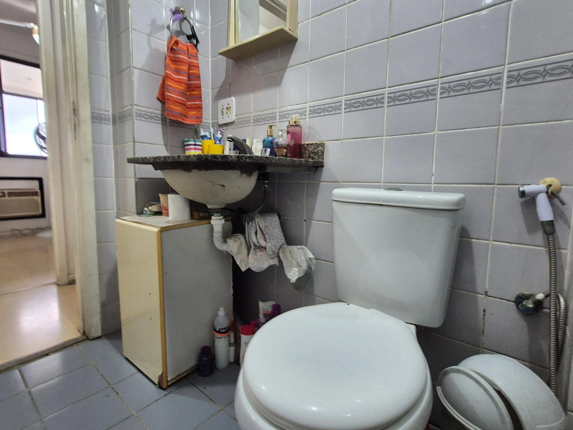 Furnished apartment with 3 bedrooms, 1 suite and balcony — photo 41
