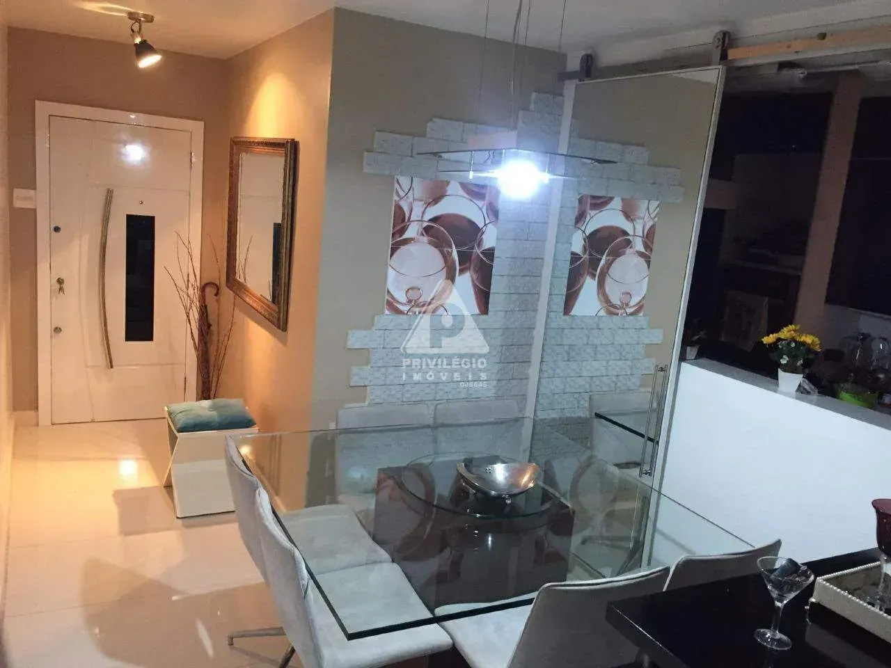 Departamento de 3 dormitorios con balcón cerrado con vidrio — photo 12