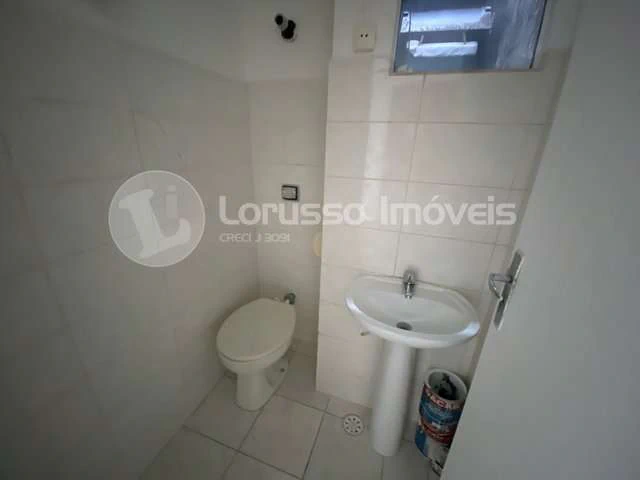 House with 1 bedroom and 1 bathroom, no parking — photo 4