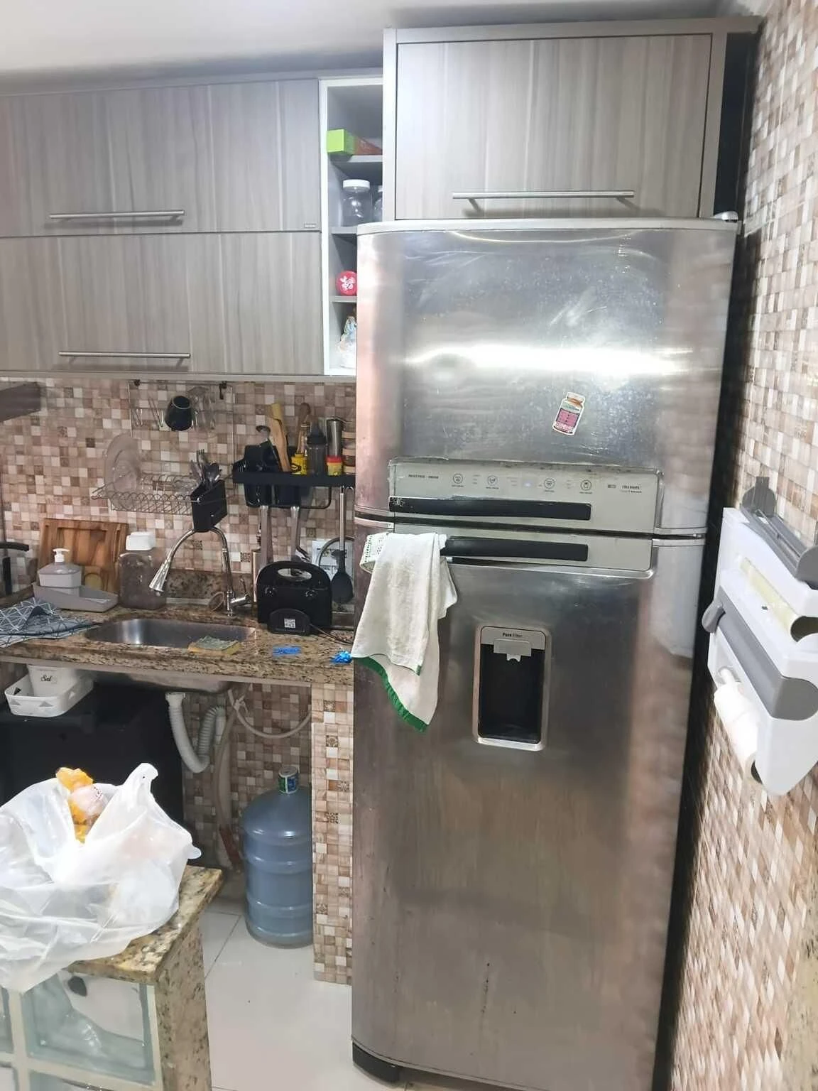 Apartamento amueblado de 2 dormitorios con ducha de vidrio — photo 9
