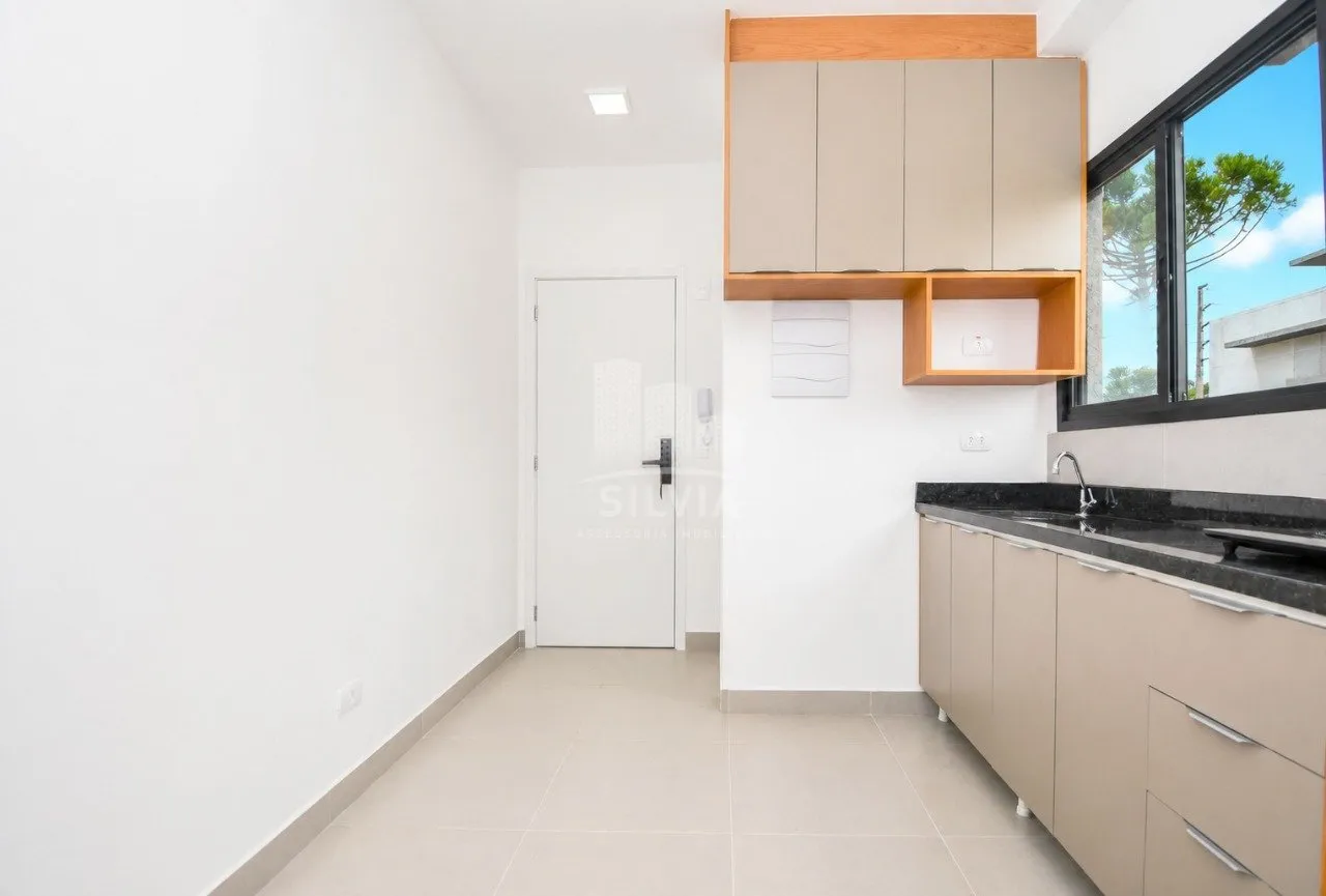 One-bedroom apartment in a building with a coworking space — photo 5