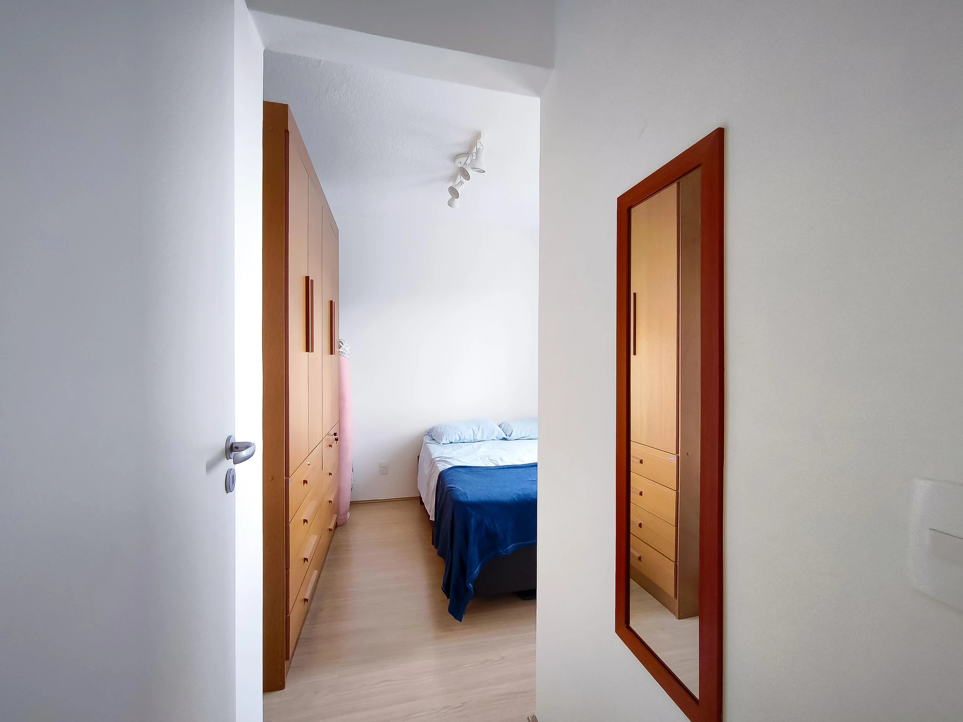 Apartamento mobiliado de 2 quartos em condomínio com sauna — photo 6