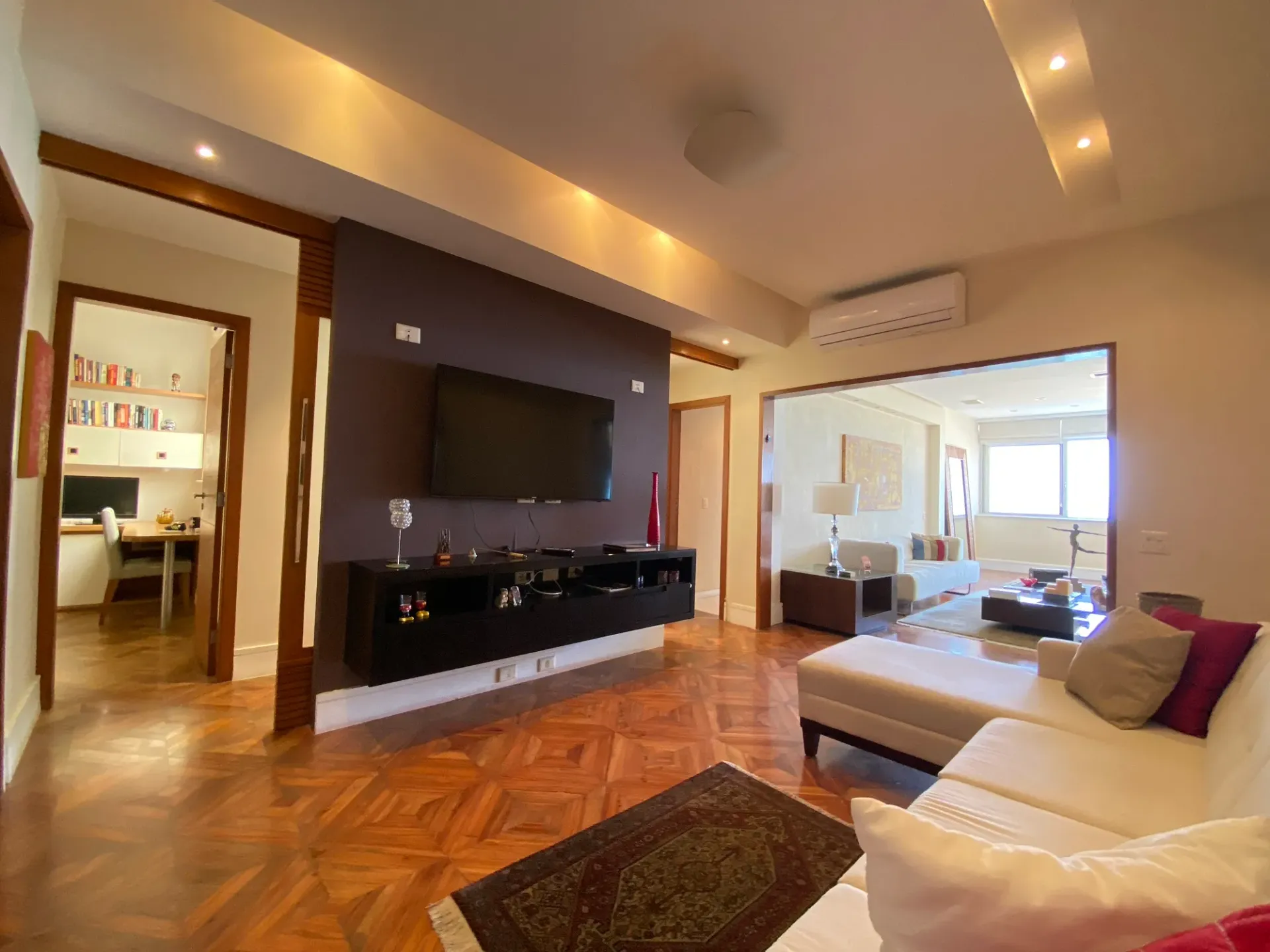Apartamento de 185 m² com 4 quartos e elevador — photo 13
