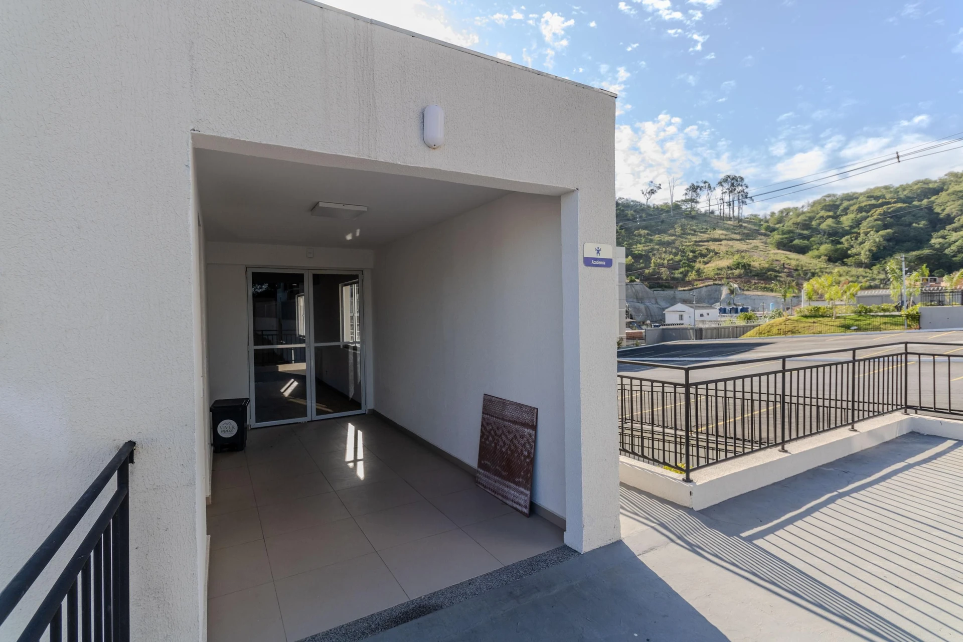 2-bedroom apartment in a building with a pool — photo 28