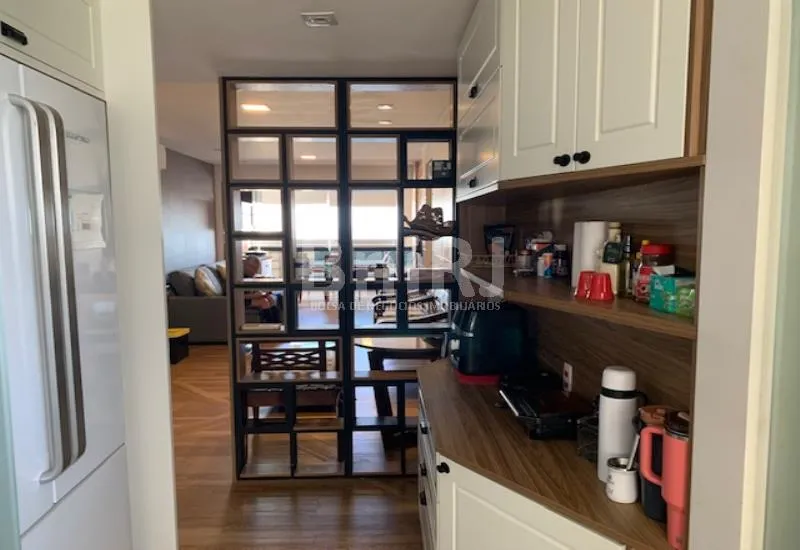 Furnished 2-bedroom apartment with open-plan kitchen — photo 5