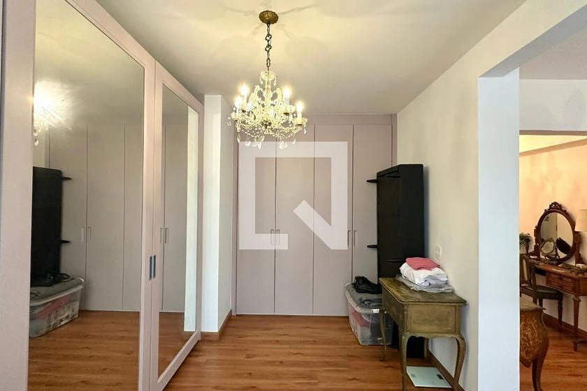 214 m² apartment with 4 bedrooms and 2 parking spaces — photo 5