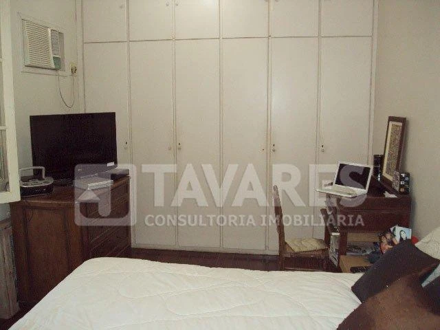 259 m² house with 5 bedrooms and a balcony grill — photo 20