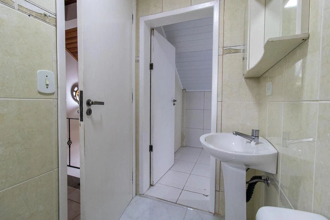 3-bedroom house with a jacuzzi — photo 32