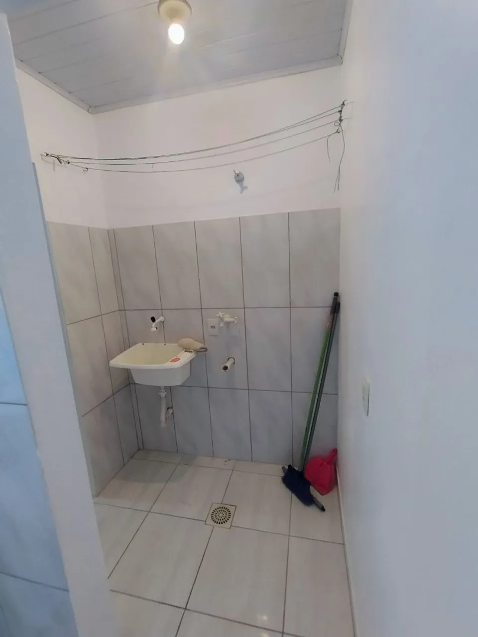 25 m² studio with a home office and a washing machine — photo 5