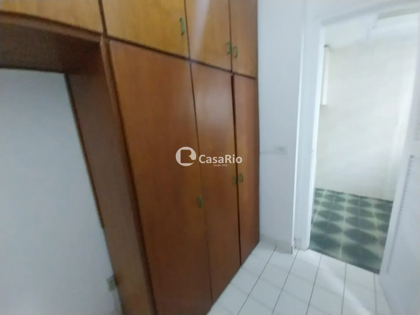 2-bedroom apartment with wood or laminate floors — photo 23