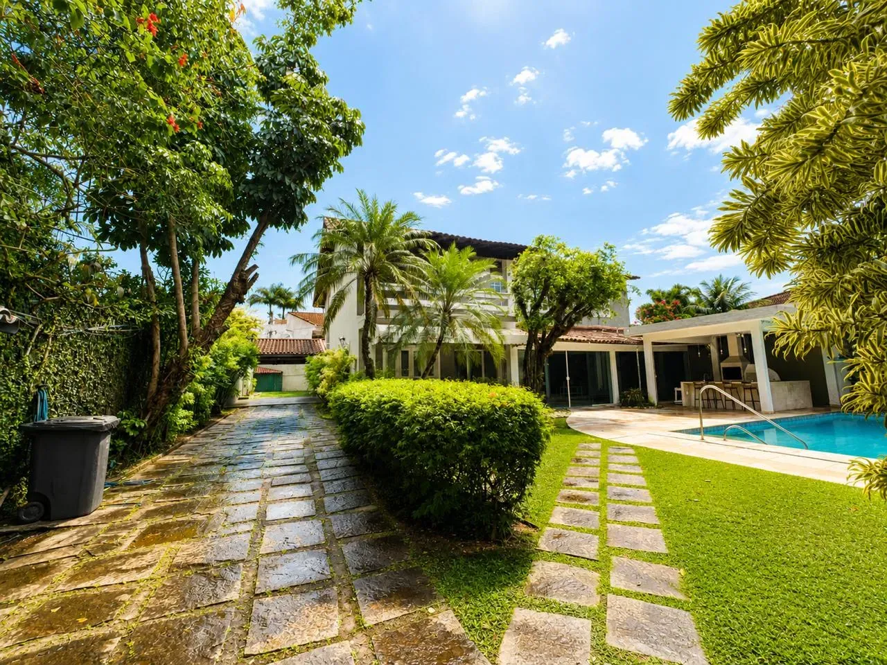 Casa para locação 647 m² com 5 quartos e 2 suítes — photo 6