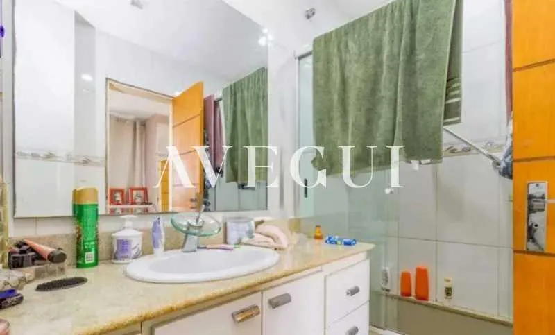 Furnished apartment with 5 bedrooms and 3 bathrooms — photo 15