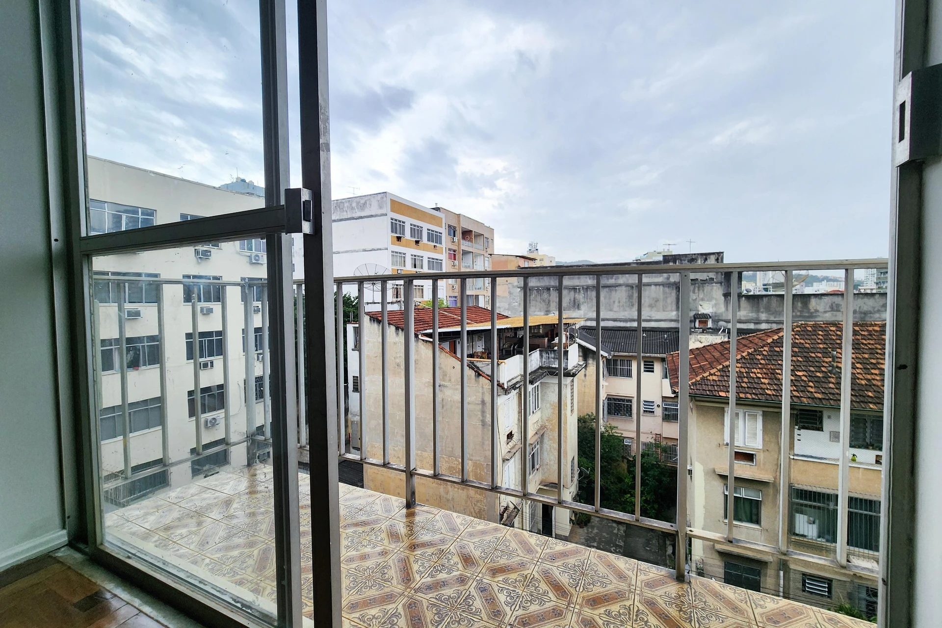 2-bedroom apartment in a building with a pool — photo 12