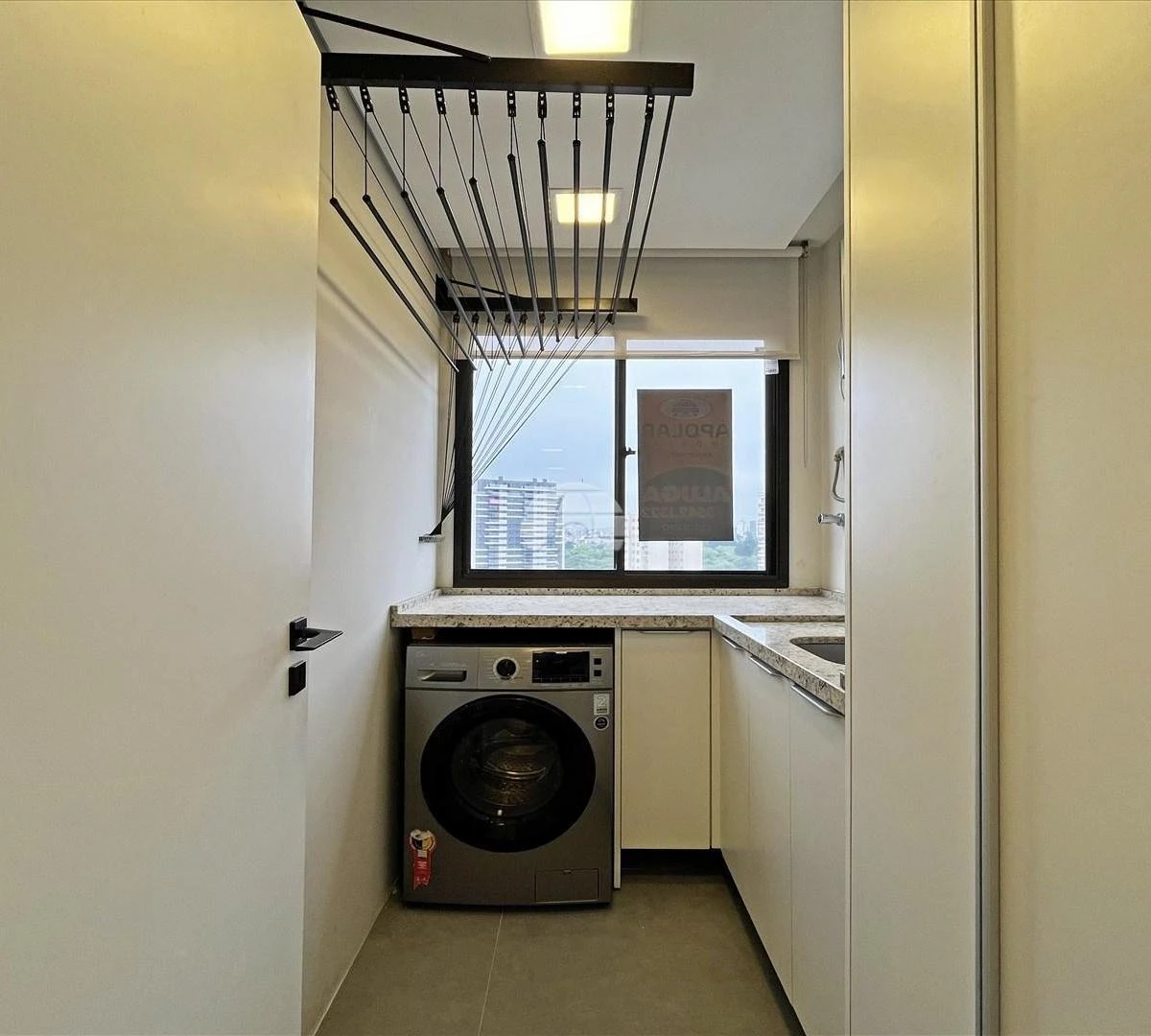 Furnished apartment, 108 m², with a grill on the balcony — photo 24