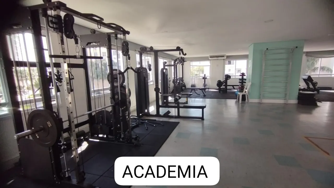 2-bedroom apartment in a building with a gym — photo 18