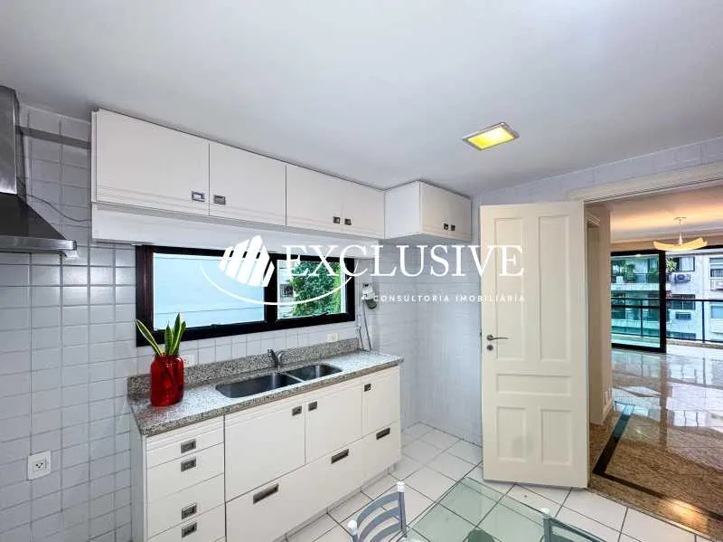 Apartamento residencial com 3 quartos e 5 banheiros — photo 21