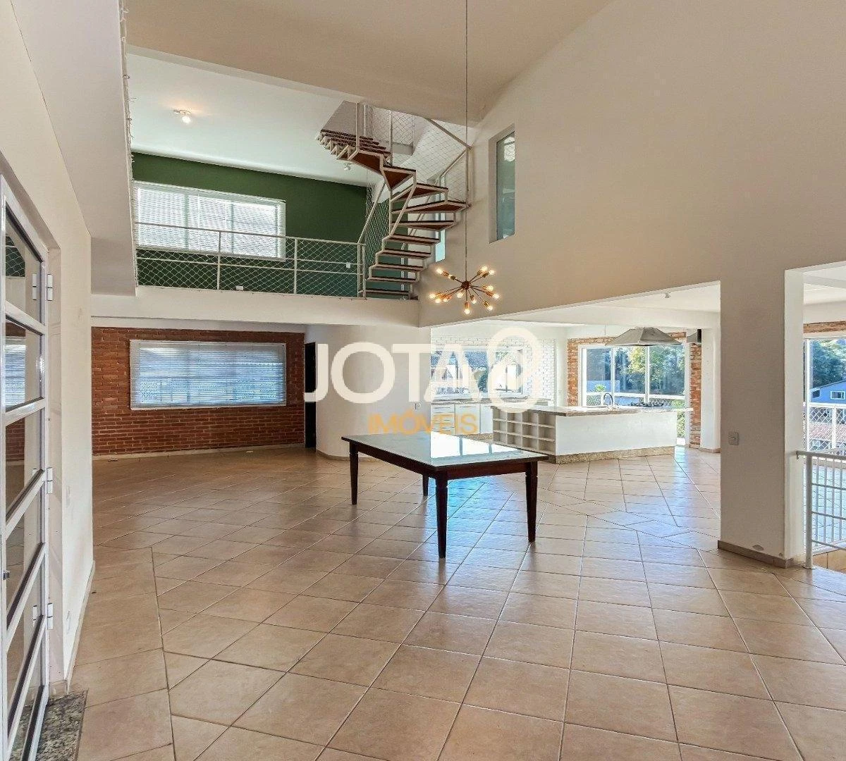 Spacious house with 3 en-suite bedrooms and 526 m² — photo 14